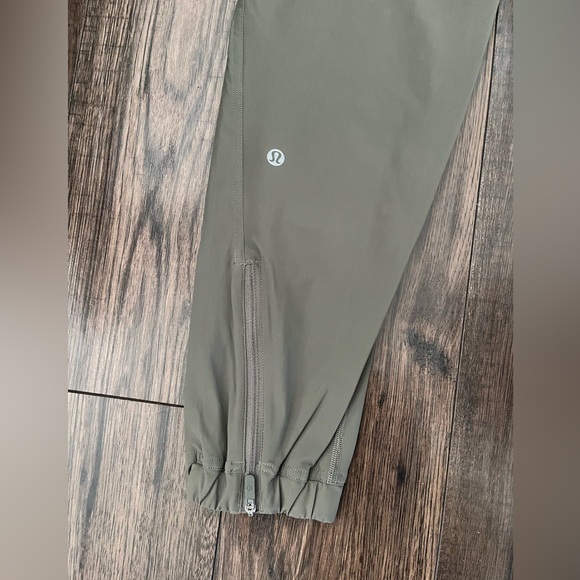 New Lululemon Adapted State Joggers 4 - Picture 6 of 6